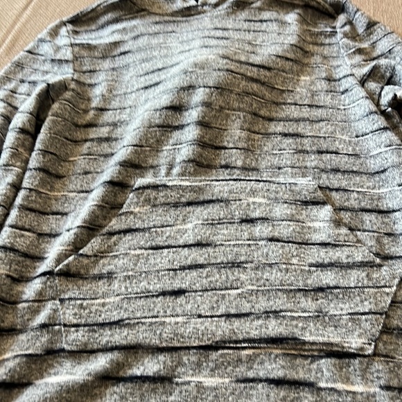 LOOSE FIT THIN FLEECE HOODED TOP - Picture 2 of 4